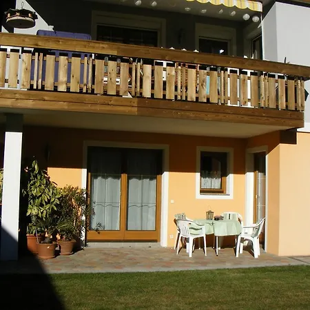 Christiane アパート フラタッハ